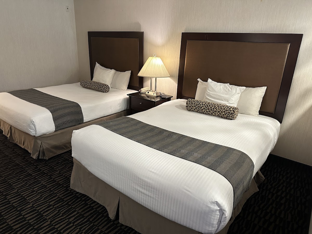 Sojourn Suites Portland Airport photo 2