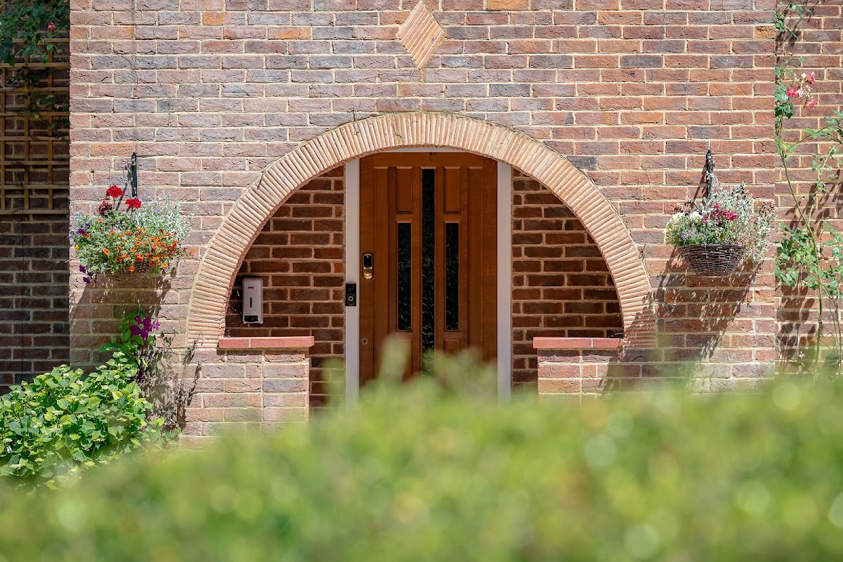 Escape to Surrey photo 3