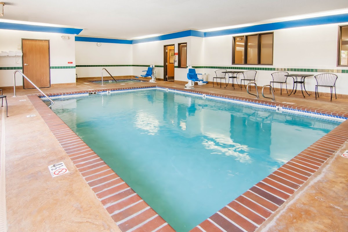 Comfort Inn Medford North photo 3