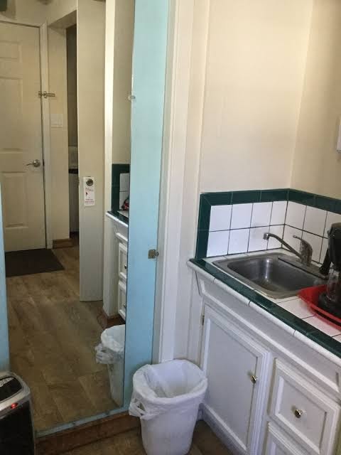 Diamond View Motel & Laundromat photo 3