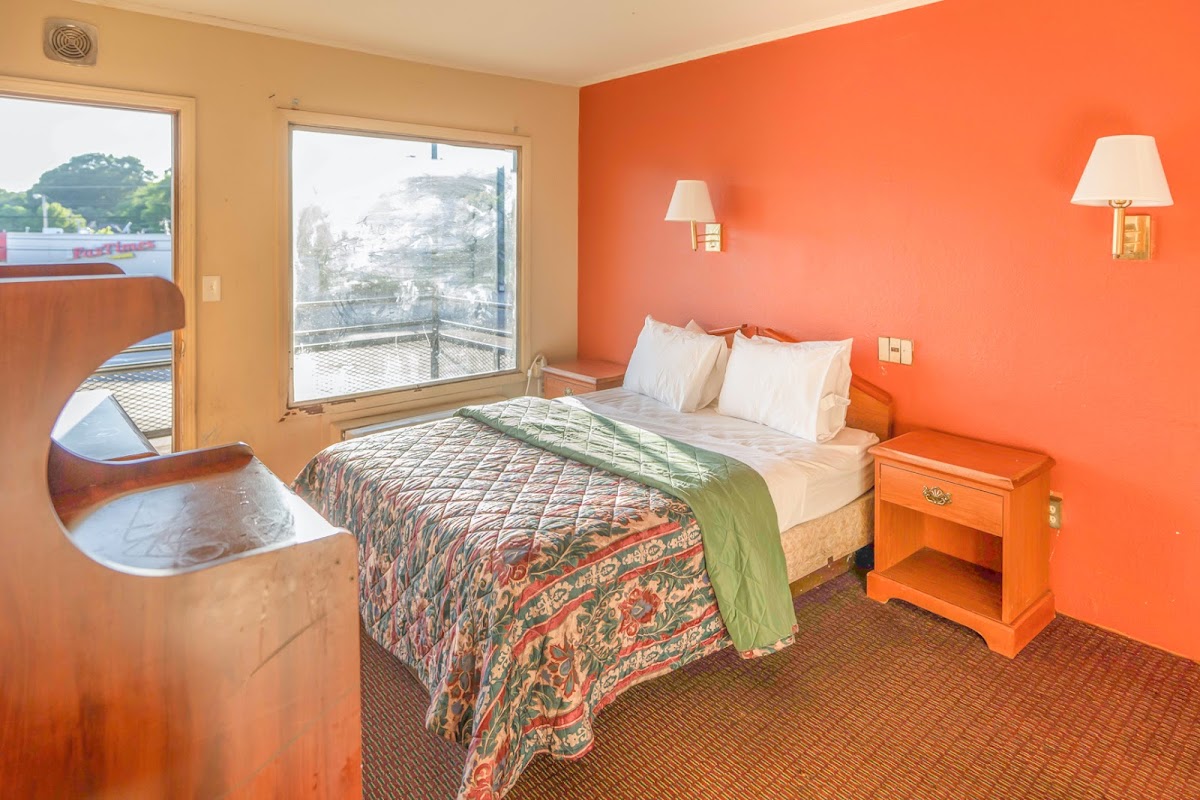 Economy Hotel Covington photo 2