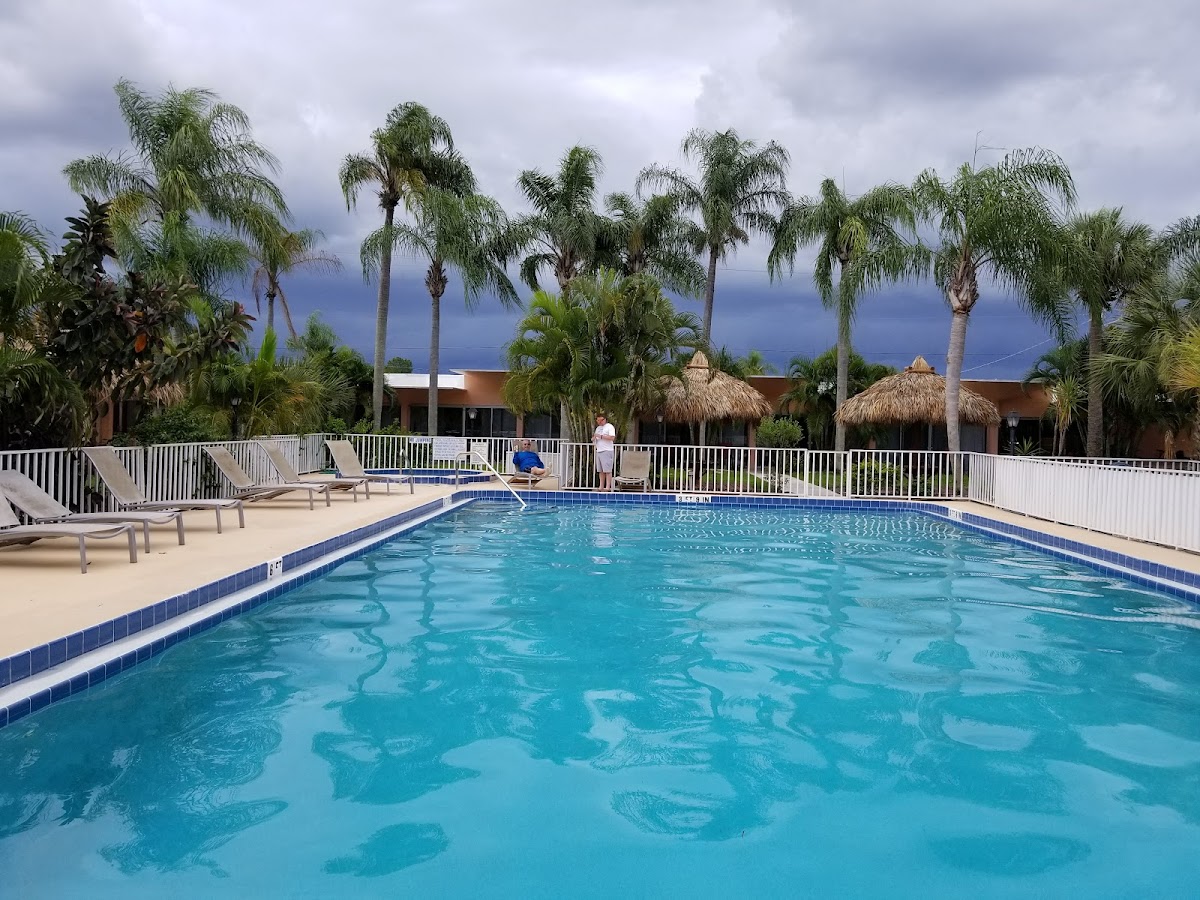Warm Mineral Springs Motel photo 3