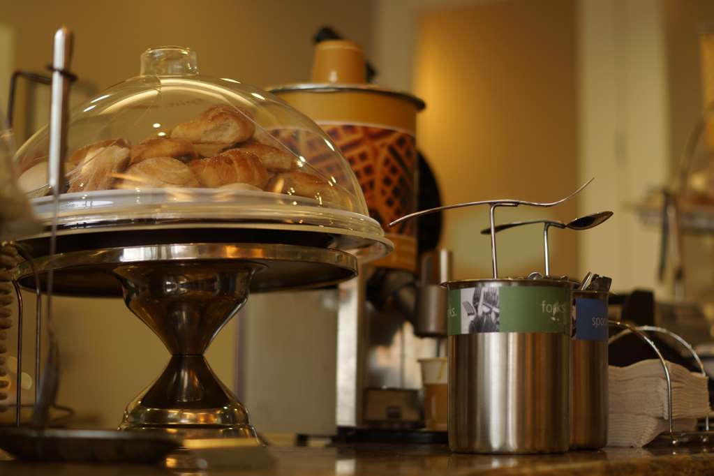 Hampton Inn by Hilton Tampico Aeropuerto photo 3