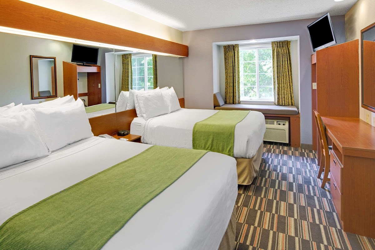 Microtel Inn & Suites by Wyndham Cherokee photo 2