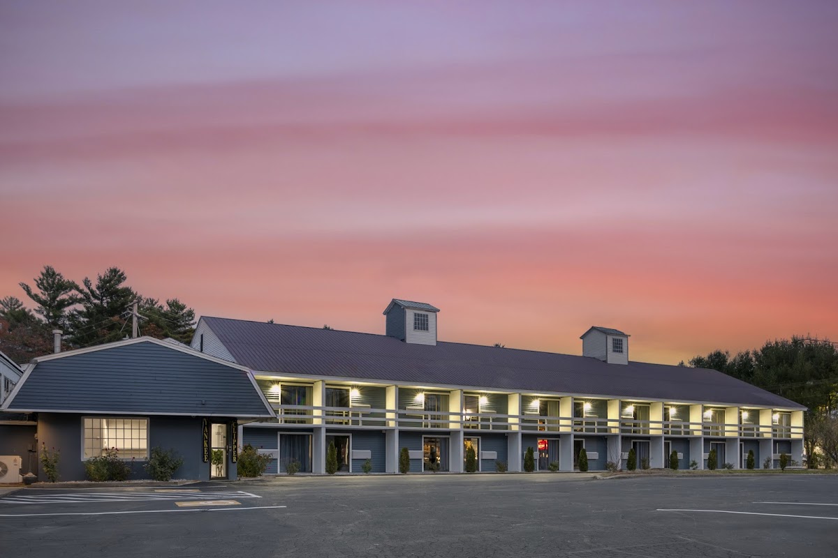 Yankee Clipper Inn