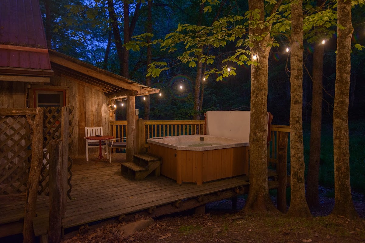 Moore House Inn & Cabins