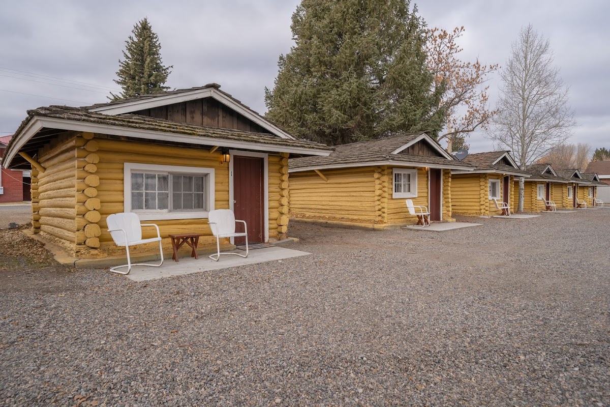 Ashton Log Cabins