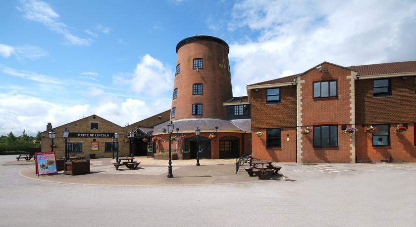 Windmill Farm Hotel
