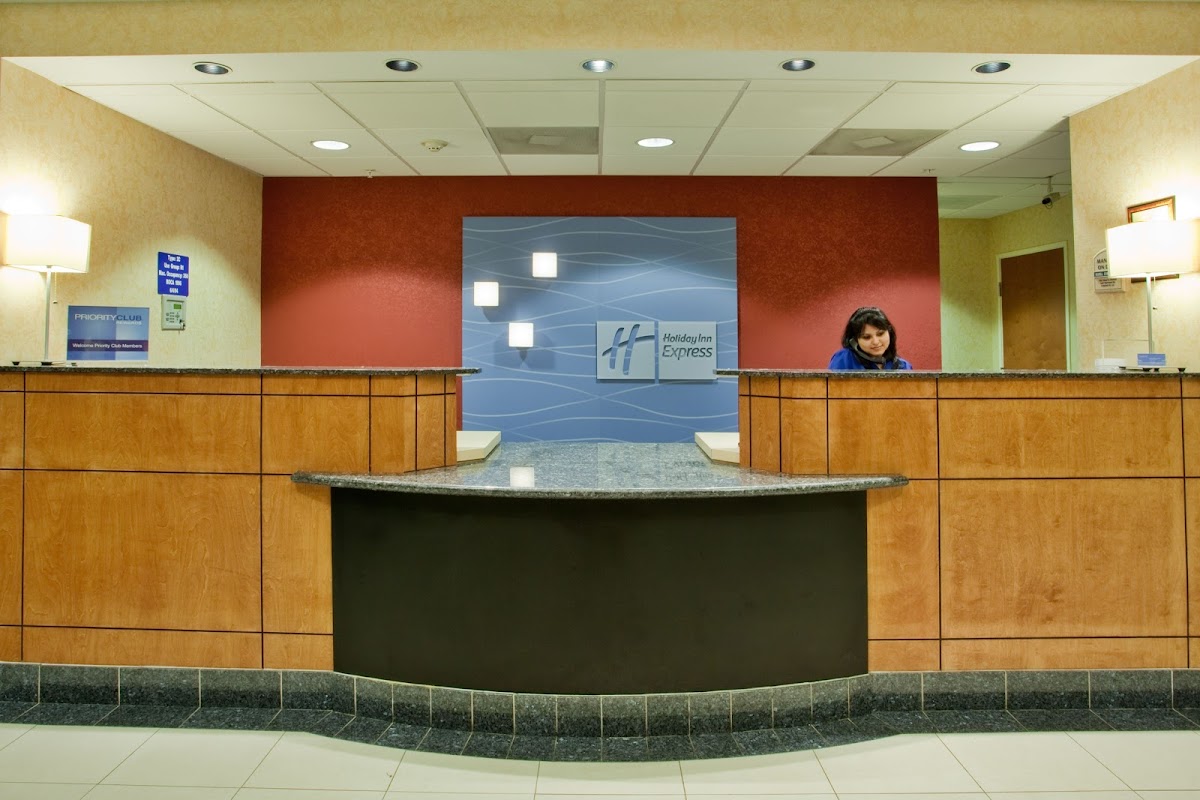 Holiday Inn Express & Suites Richmond North Ashland by IHG photo 2
