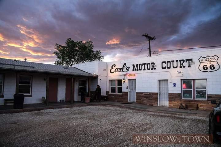 Earl's Rt 66 Motor Court