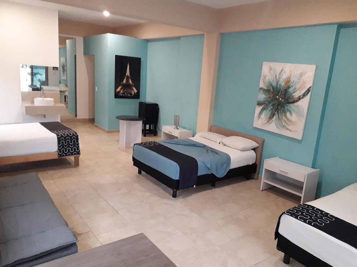 SUITES HOTEL CANCUN AEROPUERTO photo 2