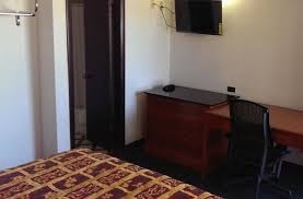 Airport lodge photo 3