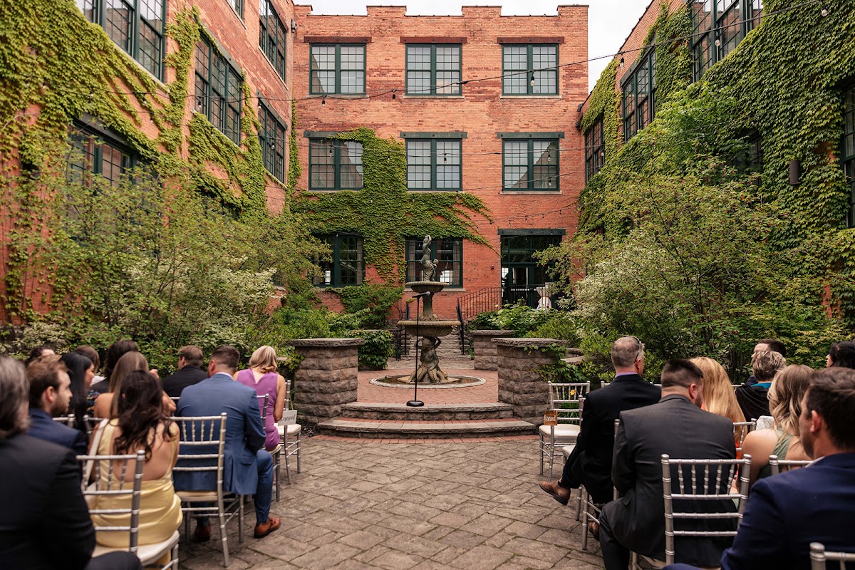 Foundry Hotel & Banquet