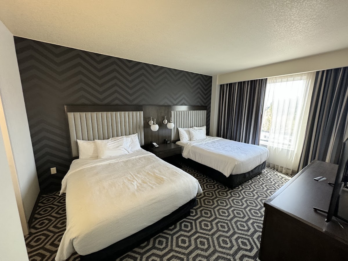 Embassy Suites by Hilton Portland Hillsboro, Oregon photo 2