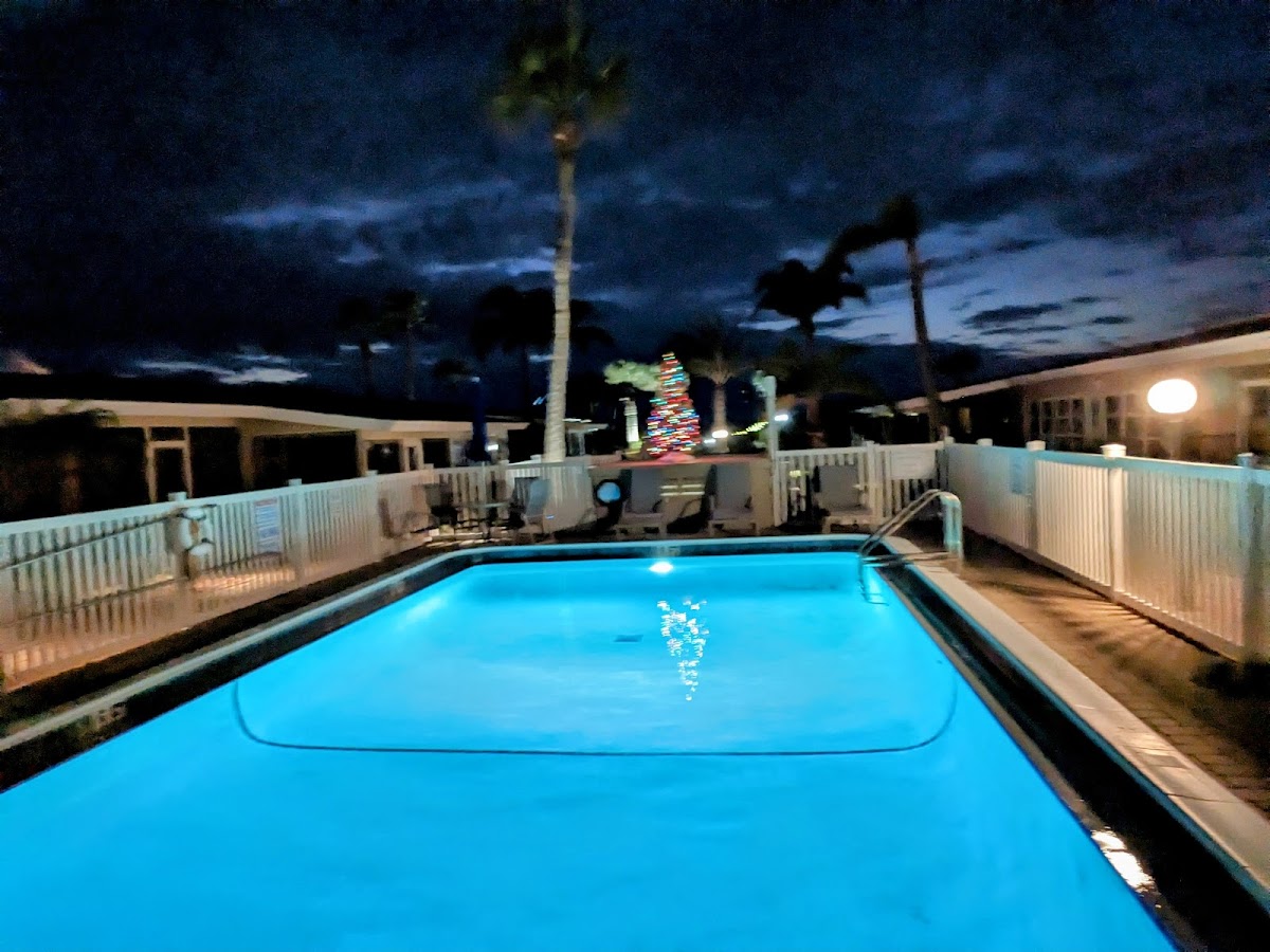 Yacht Club Apartments photo 2