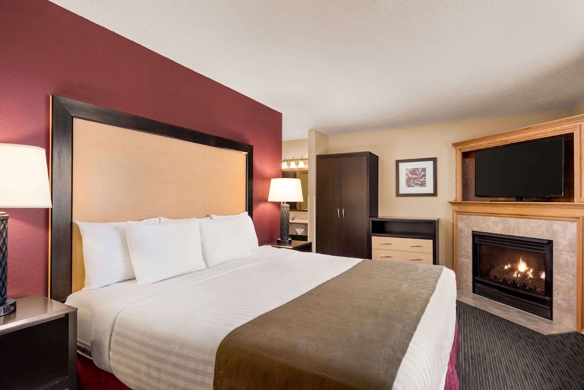 AmericInn by Wyndham Detroit Lakes photo 2