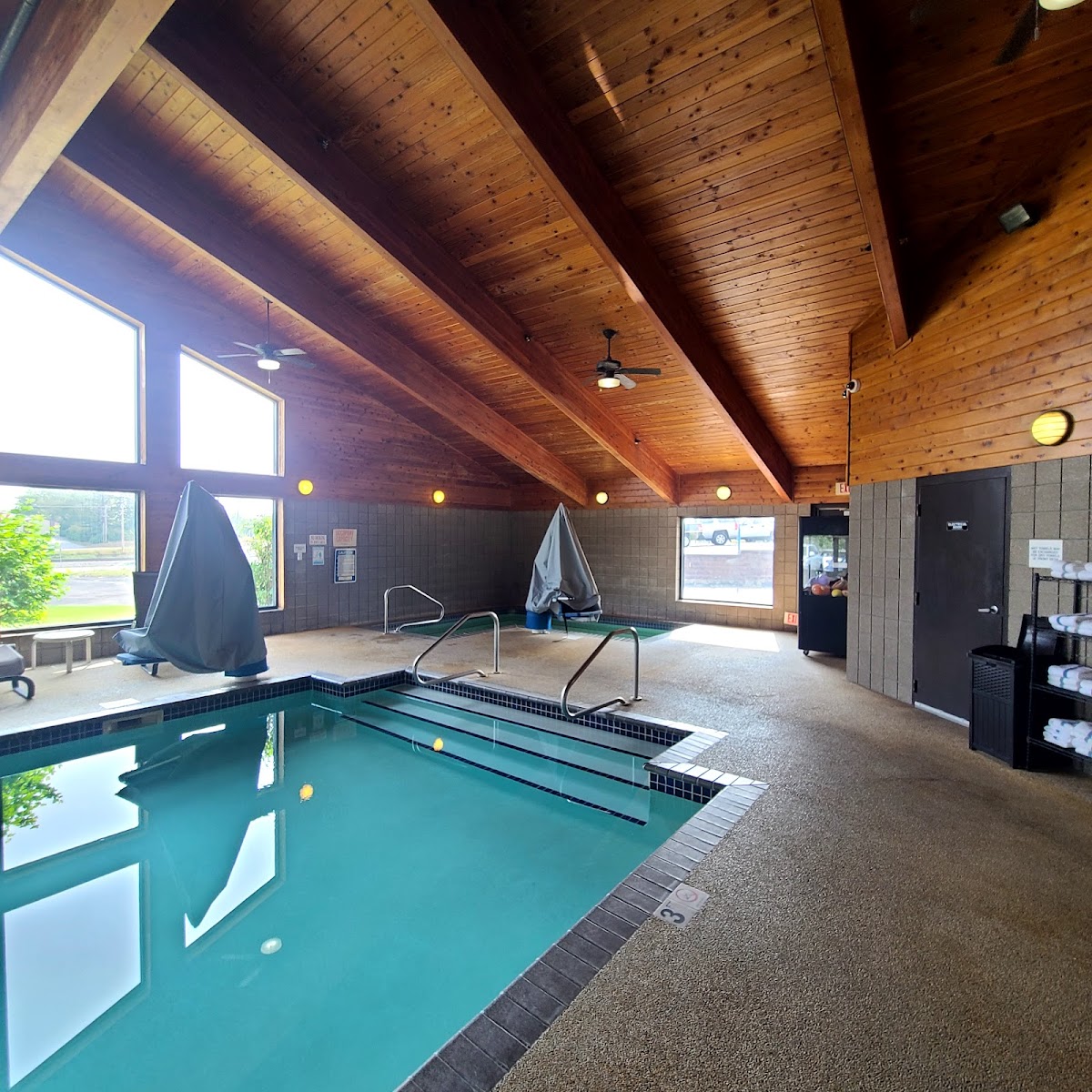 AmericInn by Wyndham Detroit Lakes photo 3