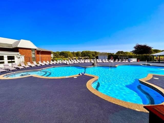 Cape Cod Irish Village at The Emerald Resort & Conference Center photo 3