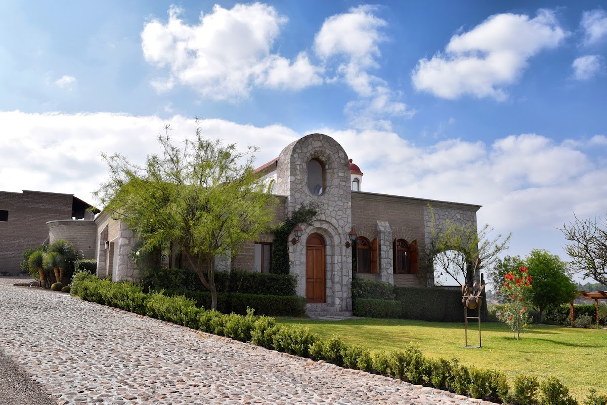 Grand Las Nubes by Inmense