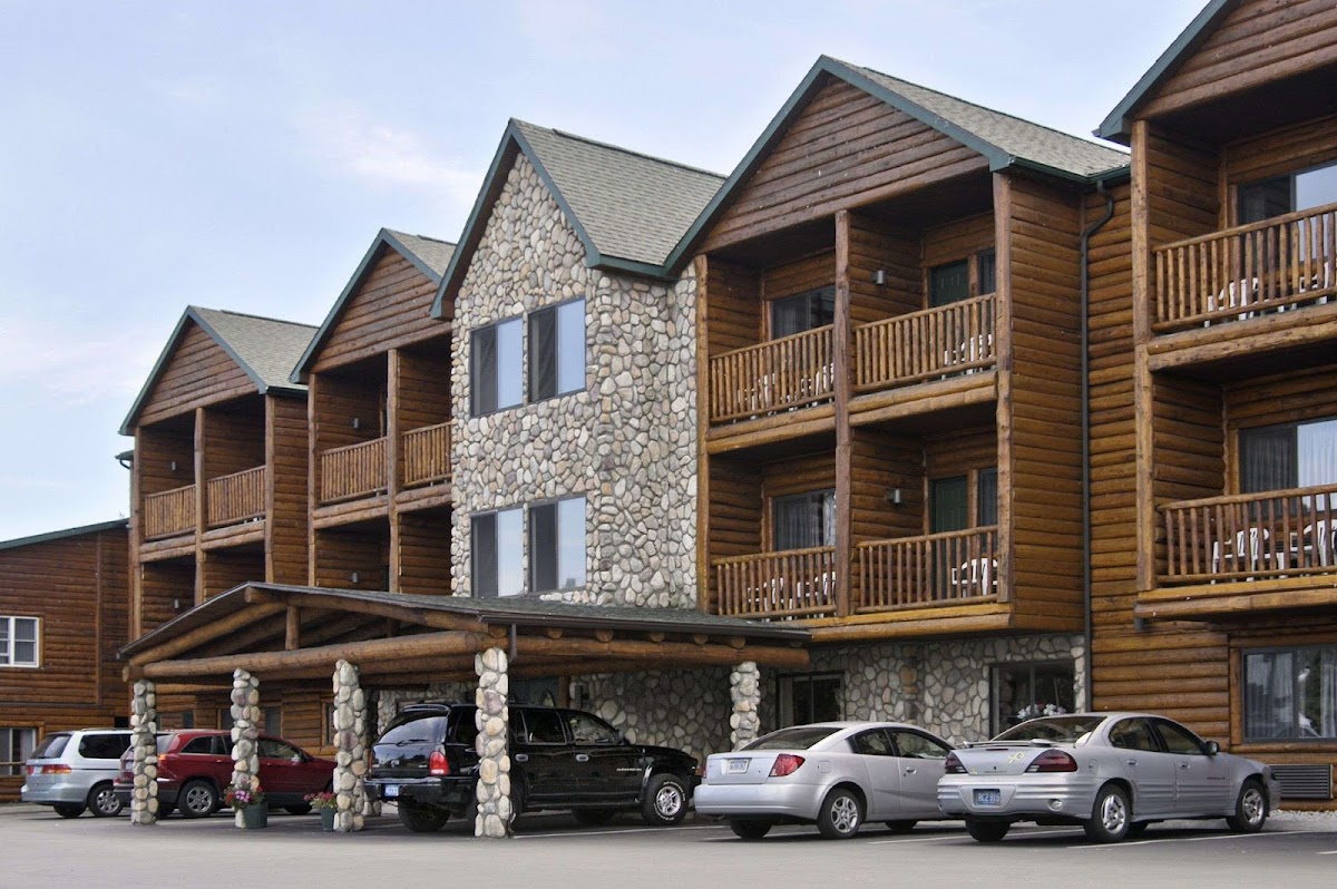 Super 8 by Wyndham Bridgeview of Mackinaw City
