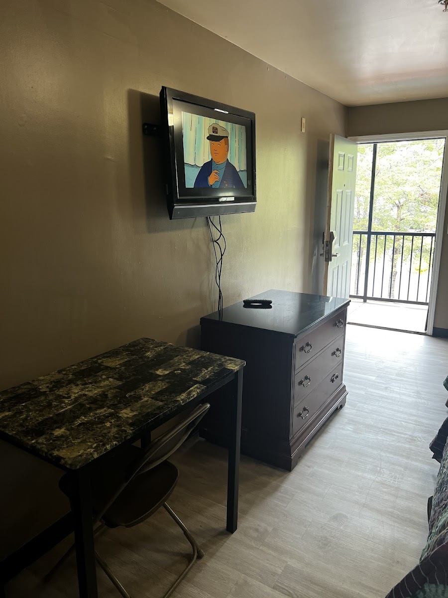 Live In Lodge Extended Stay photo 2