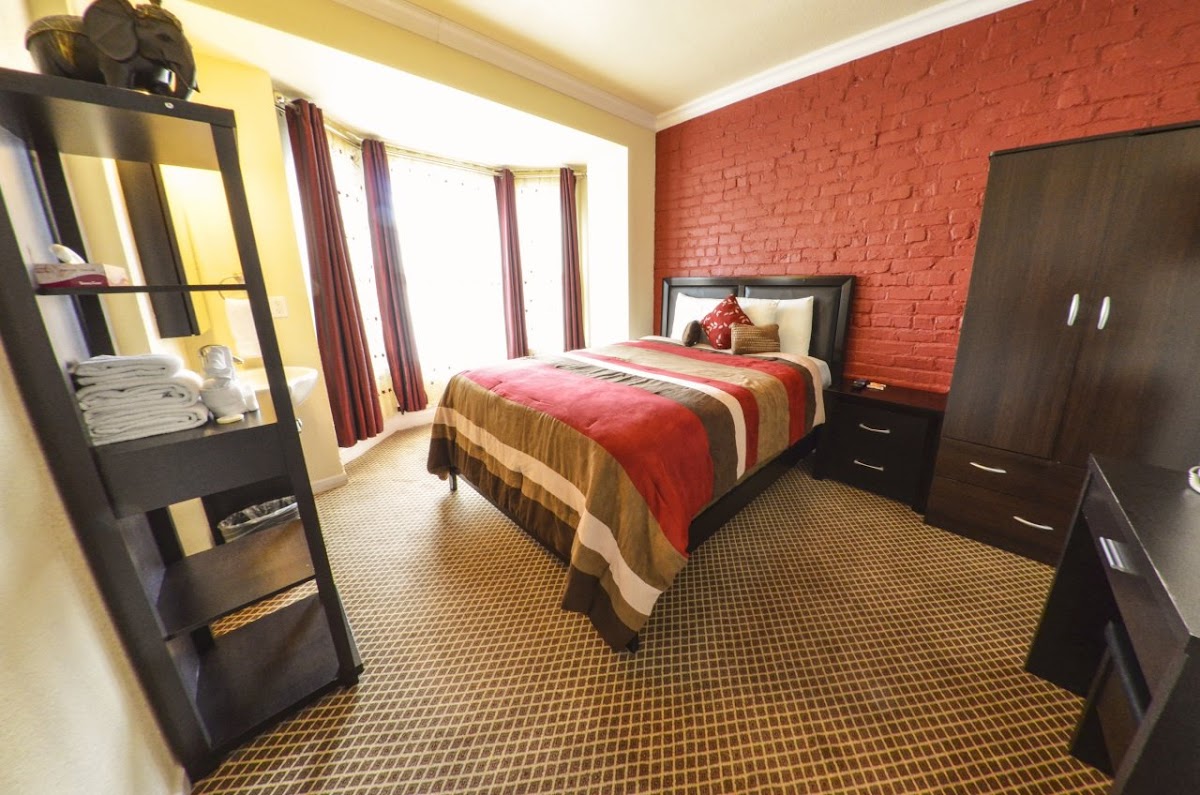 Inn on Folsom photo 2