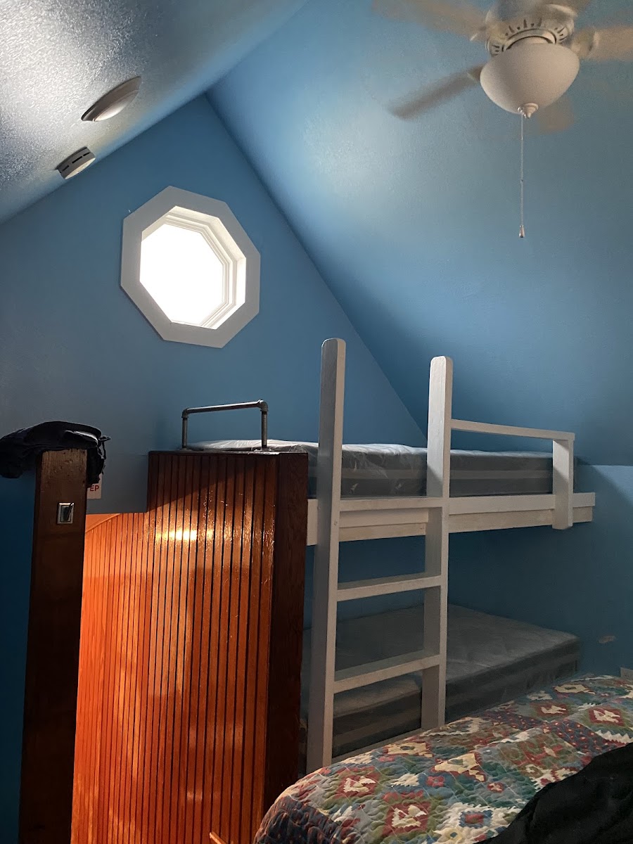 HEB Live Oak Point Lodge photo 2