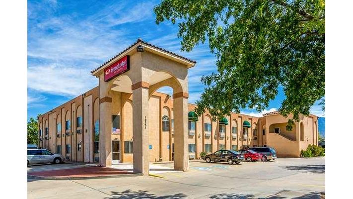 Econo Lodge Inn & Suites Albuquerque East I-40 Eubank Exit