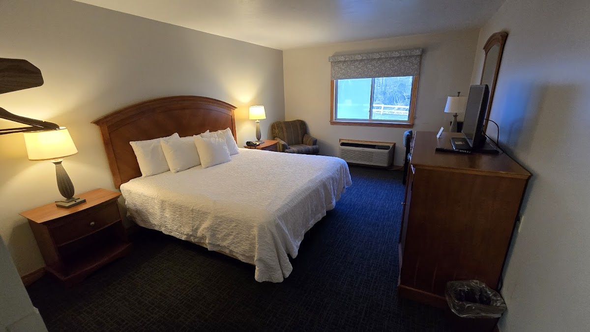 Mountaineer Inn photo 2