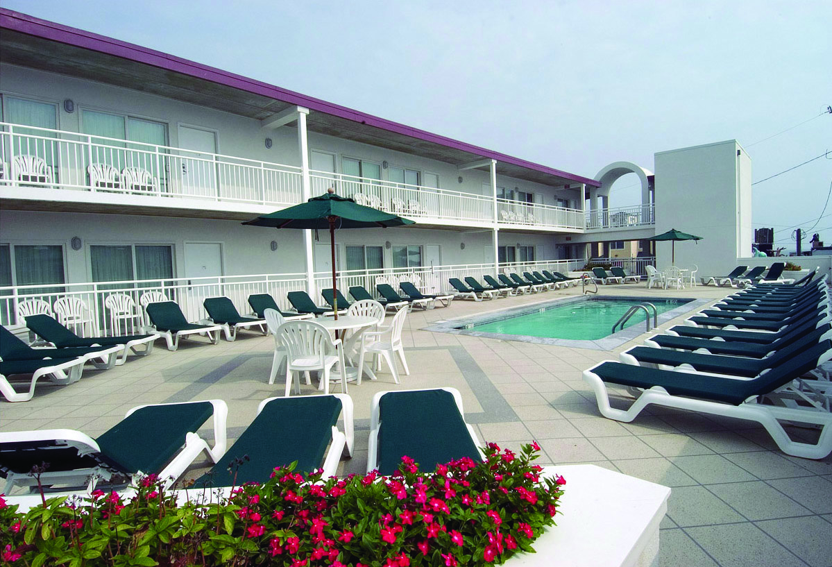 Beach Club Suites