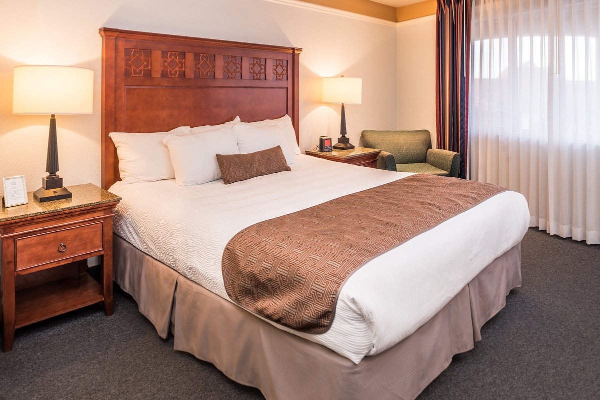 Laurel Inn & Conference Center photo 2