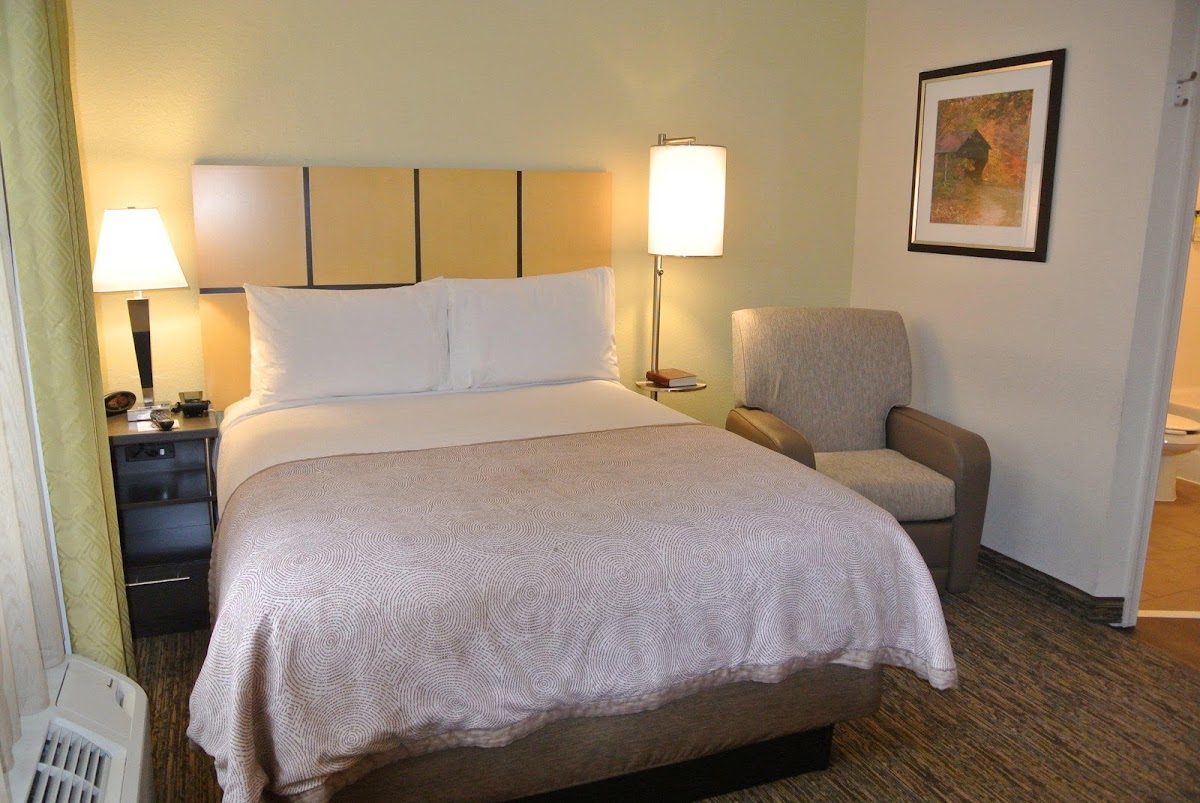 Candlewood Suites Washington-Fairfax by IHG photo 2
