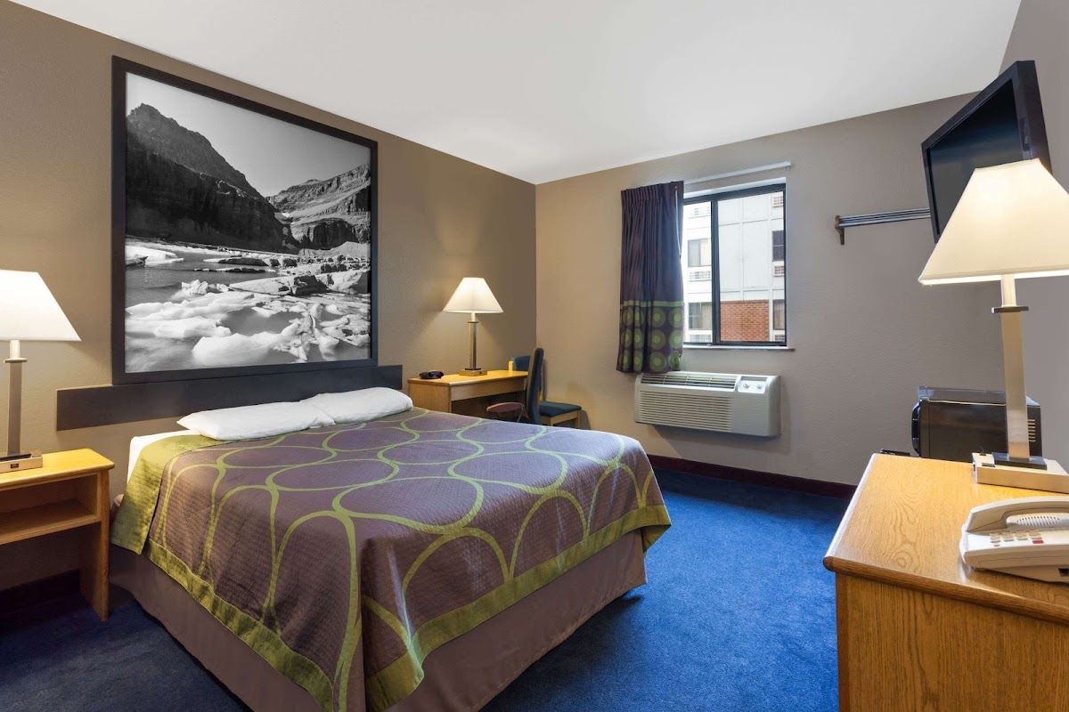 Super 8 by Wyndham Helena photo 2
