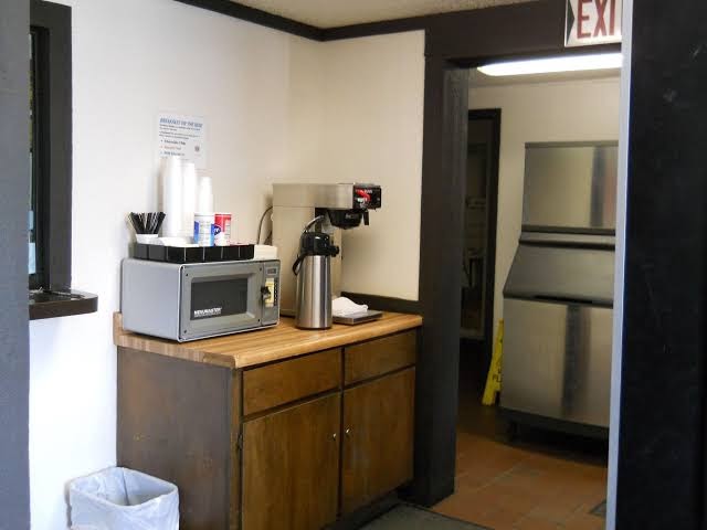 Value Inn - Oak Creek / I-94 Exit 322 photo 3