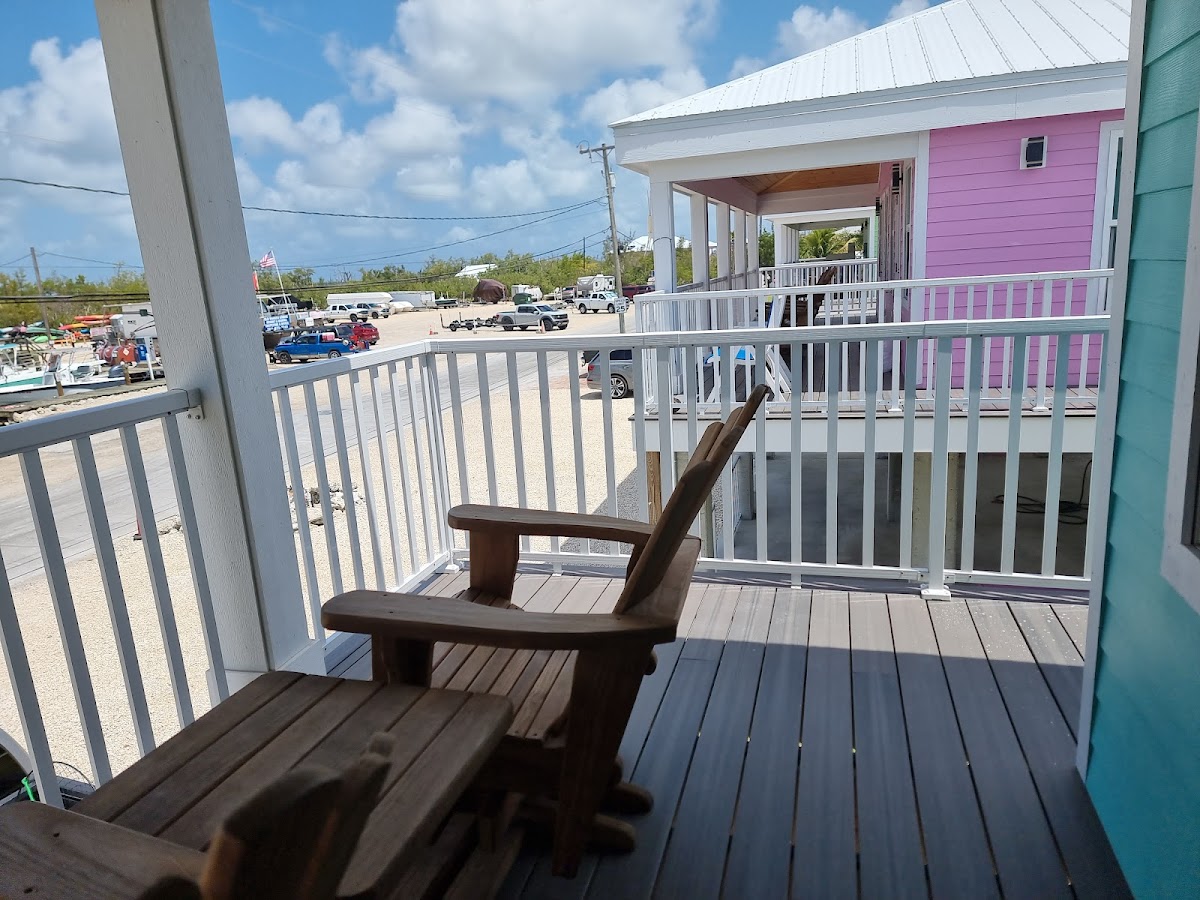 Old Wooden Bridge Guest Cottages & Marina photo 2
