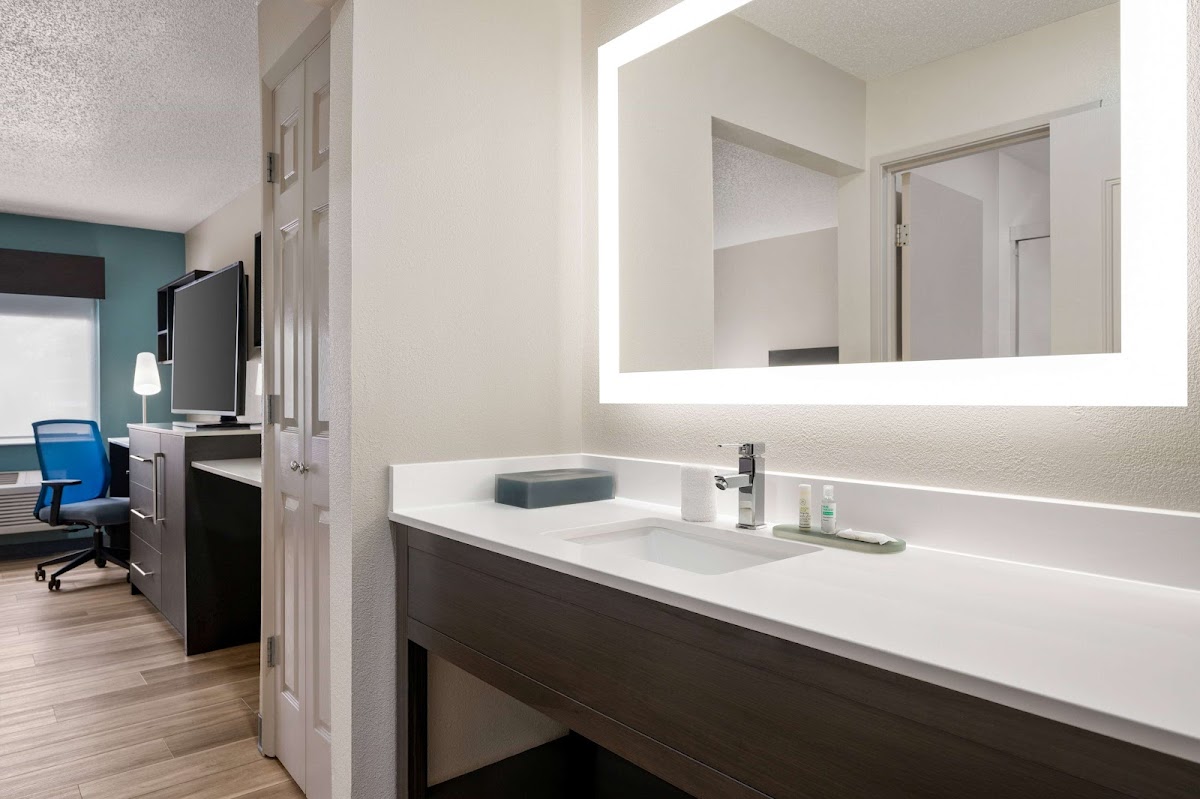 La Quinta Inn by Wyndham Columbus Dublin photo 3