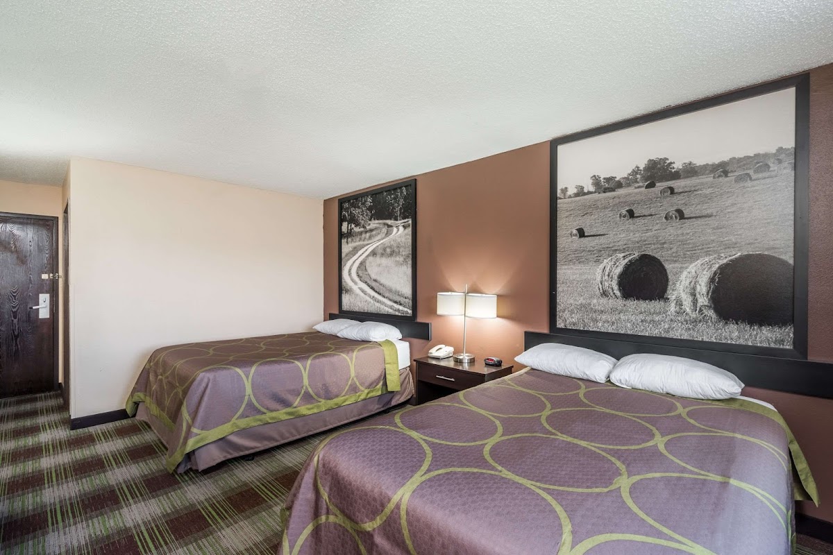 Super 8 by Wyndham Campbellsville KY photo 2