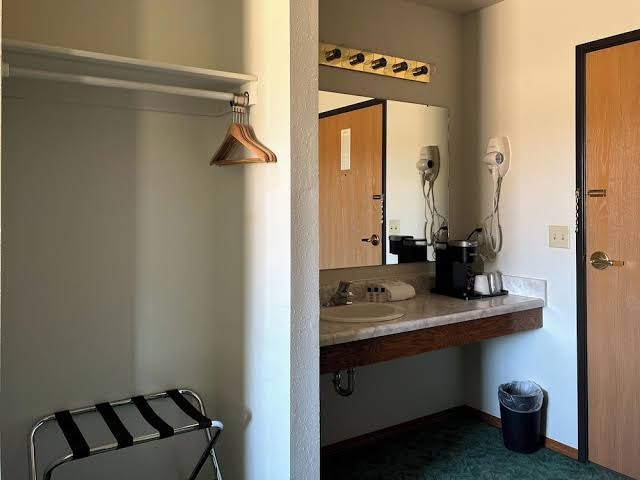 The Trail Inn photo 2