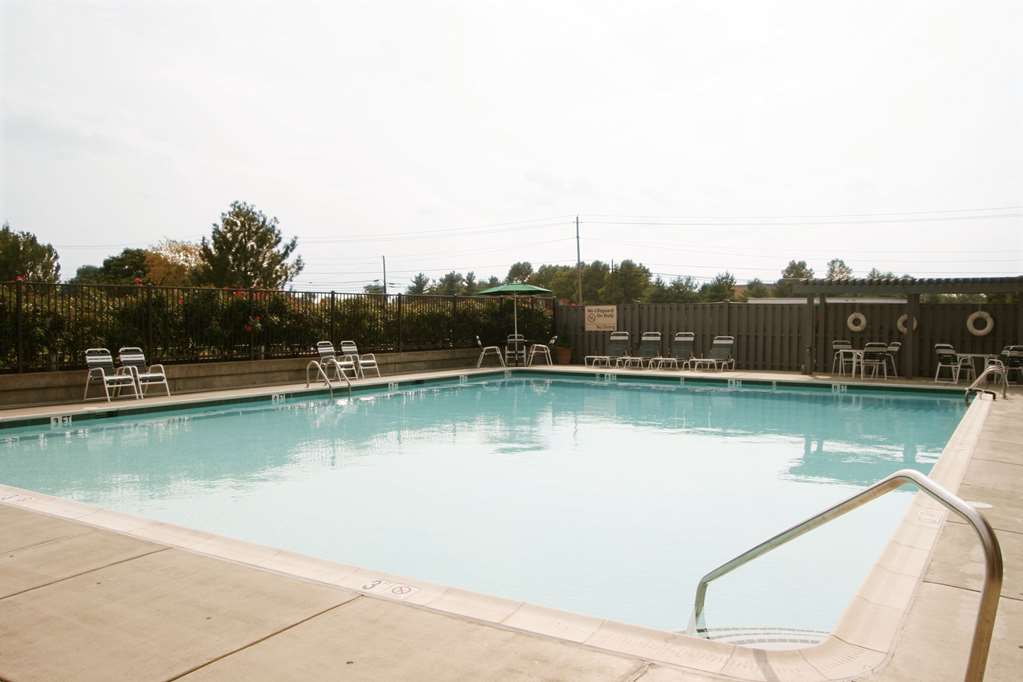 Hampton Inn Frederick photo 3
