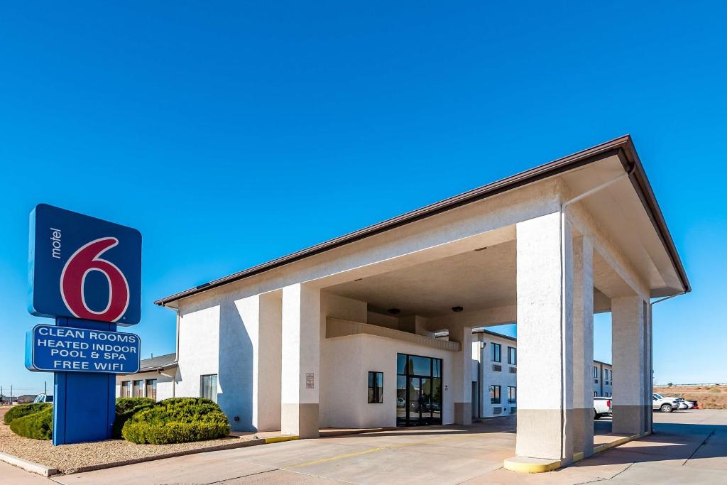 Motel 6 Winslow, AZ