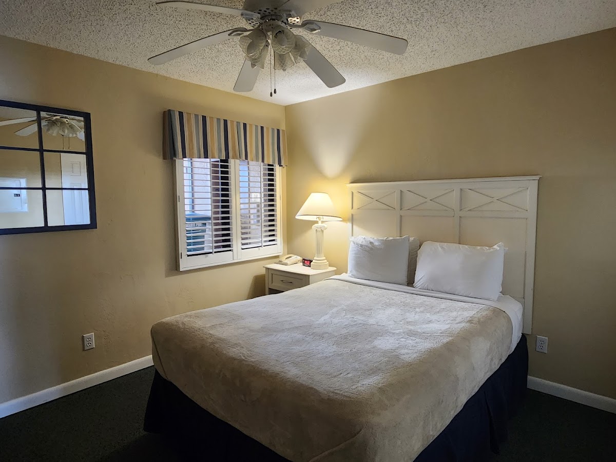 Tropic Shores Resort photo 2