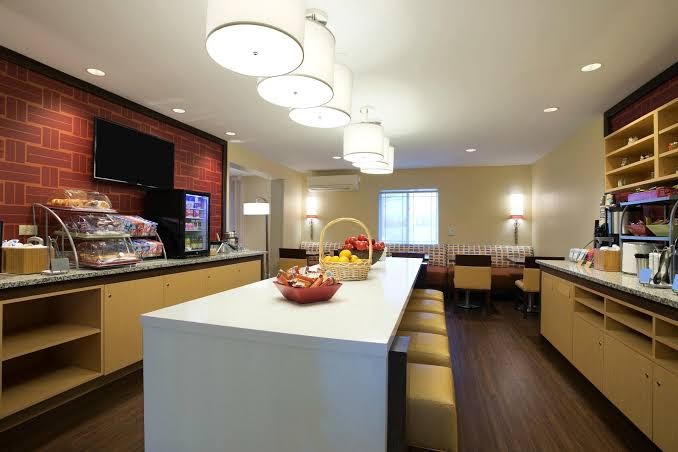 MainStay Suites Chicago Schaumburg photo 3