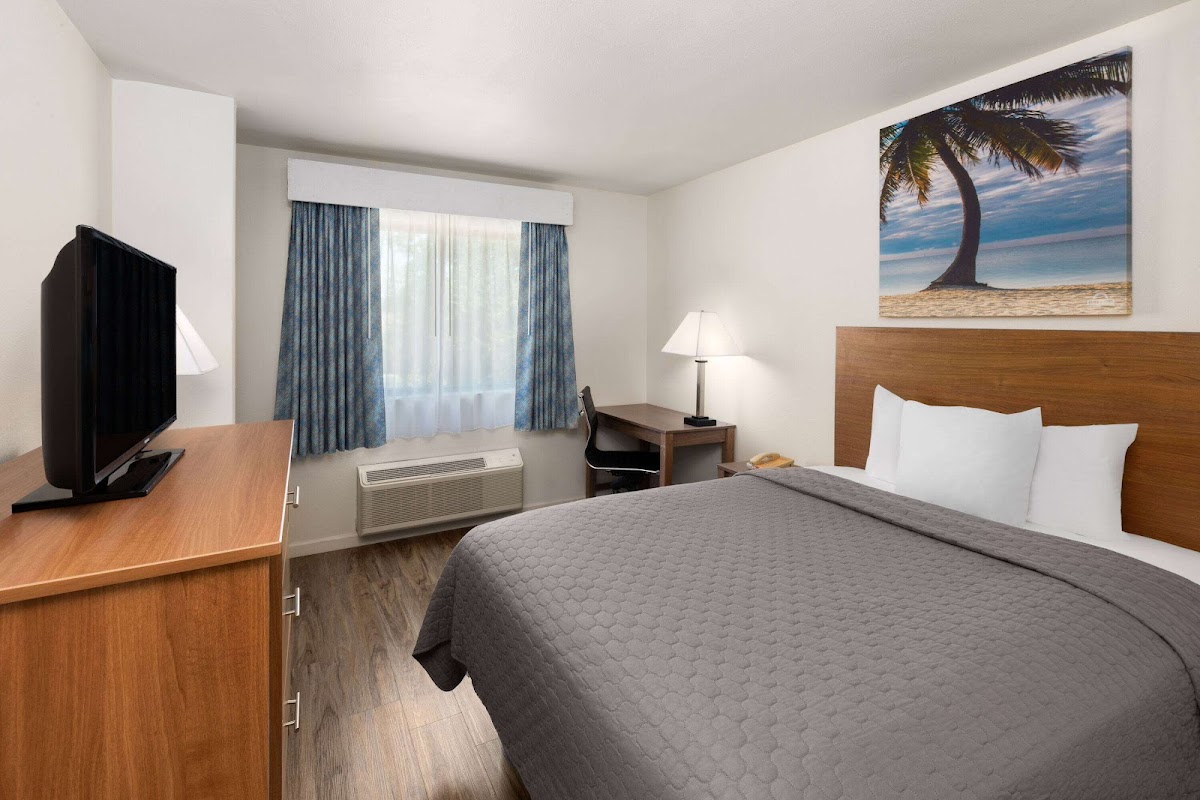 Days Inn by Wyndham Biloxi Beach photo 2