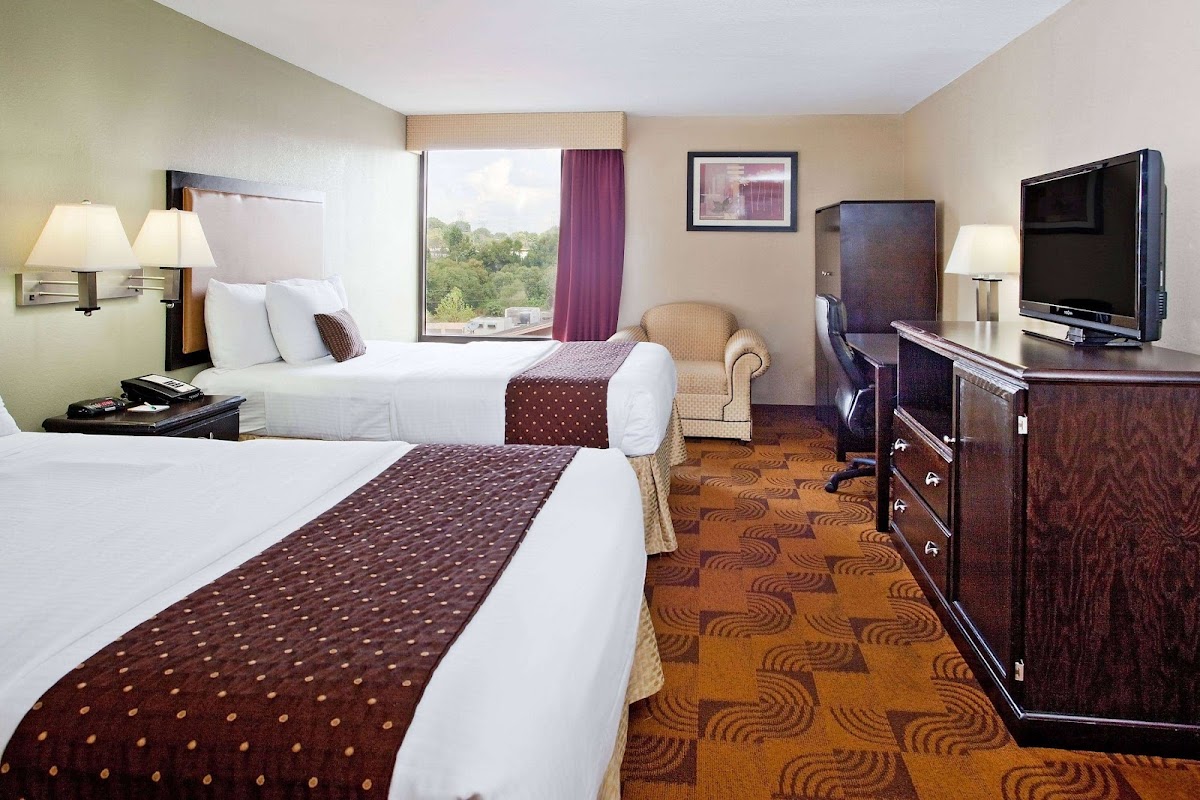 La Quinta Inn & Suites by Wyndham Memphis Airport Graceland photo 3