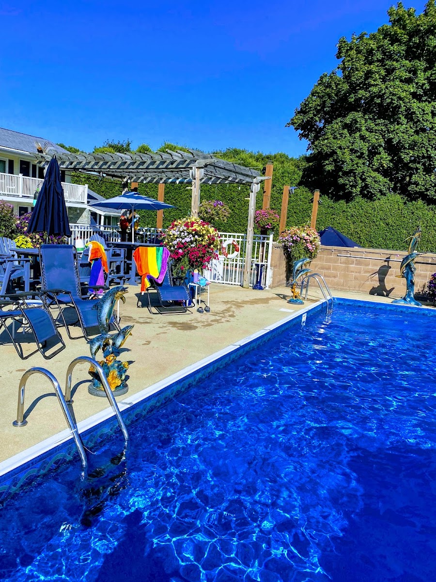 Footbridge Beach Motel & Cottages photo 3