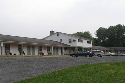 Red Carpet Inn & Suites Morgantown, PA photo 3