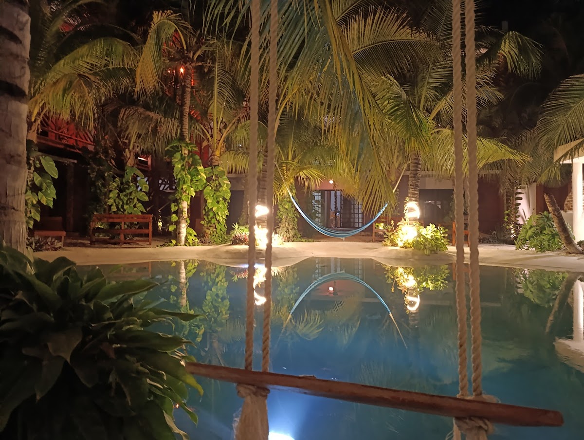 Secret Paradise photo 2