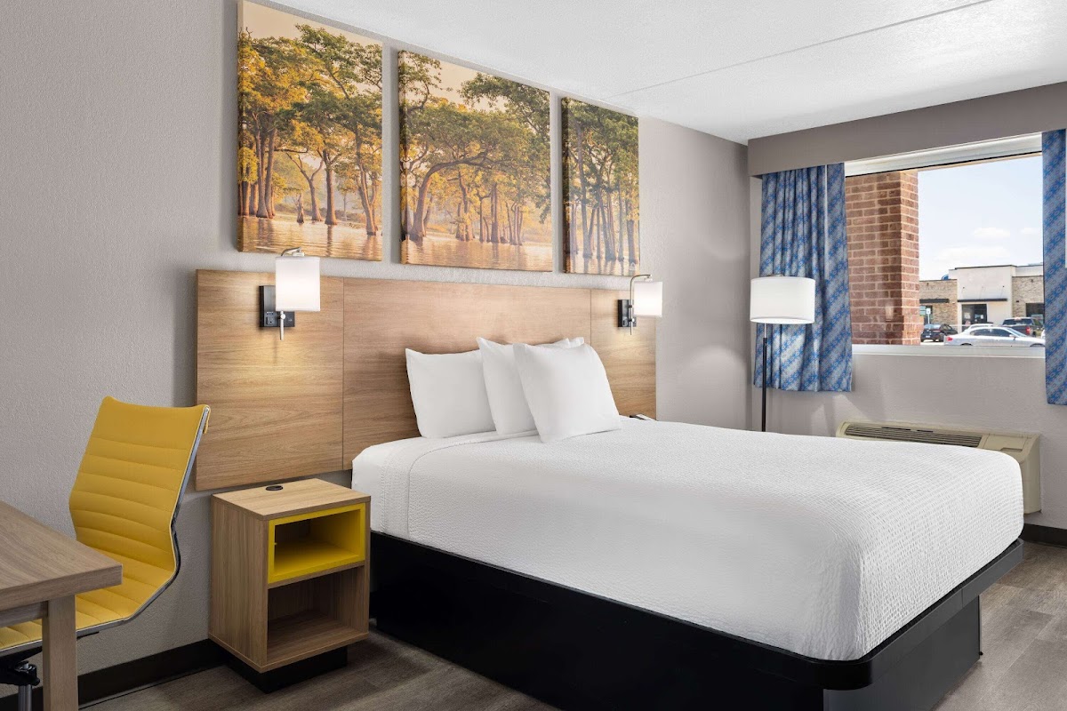 Days Inn by Wyndham Conway photo 2