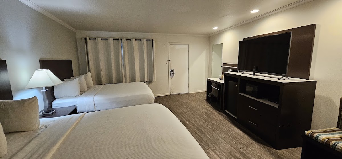 Bay Front Inn Hotel photo 2
