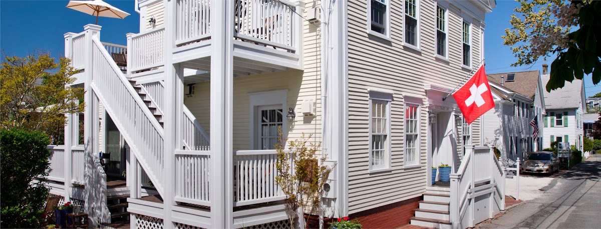 Benchmark Inn photo 3